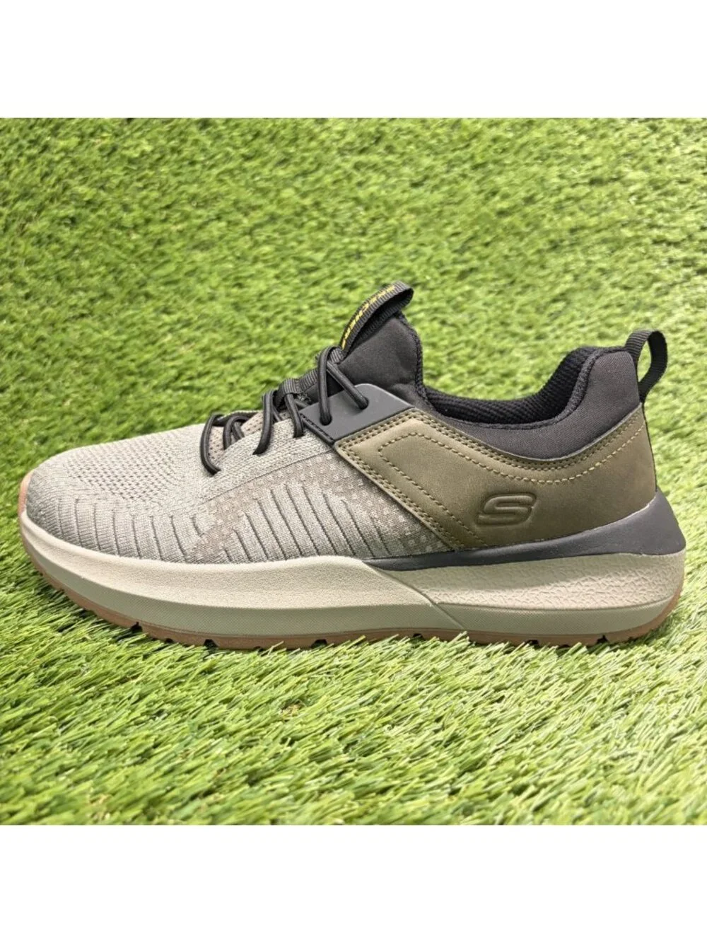 Skechers Neville Calhan Mens Size 8 Olive Black Athletic Running Shoes Sneakers